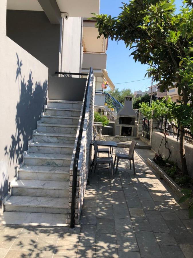 Glykanisos Suites Néa Péramos Exterior foto