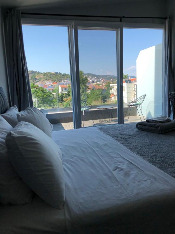 Glykanisos Suites Néa Péramos Exterior foto